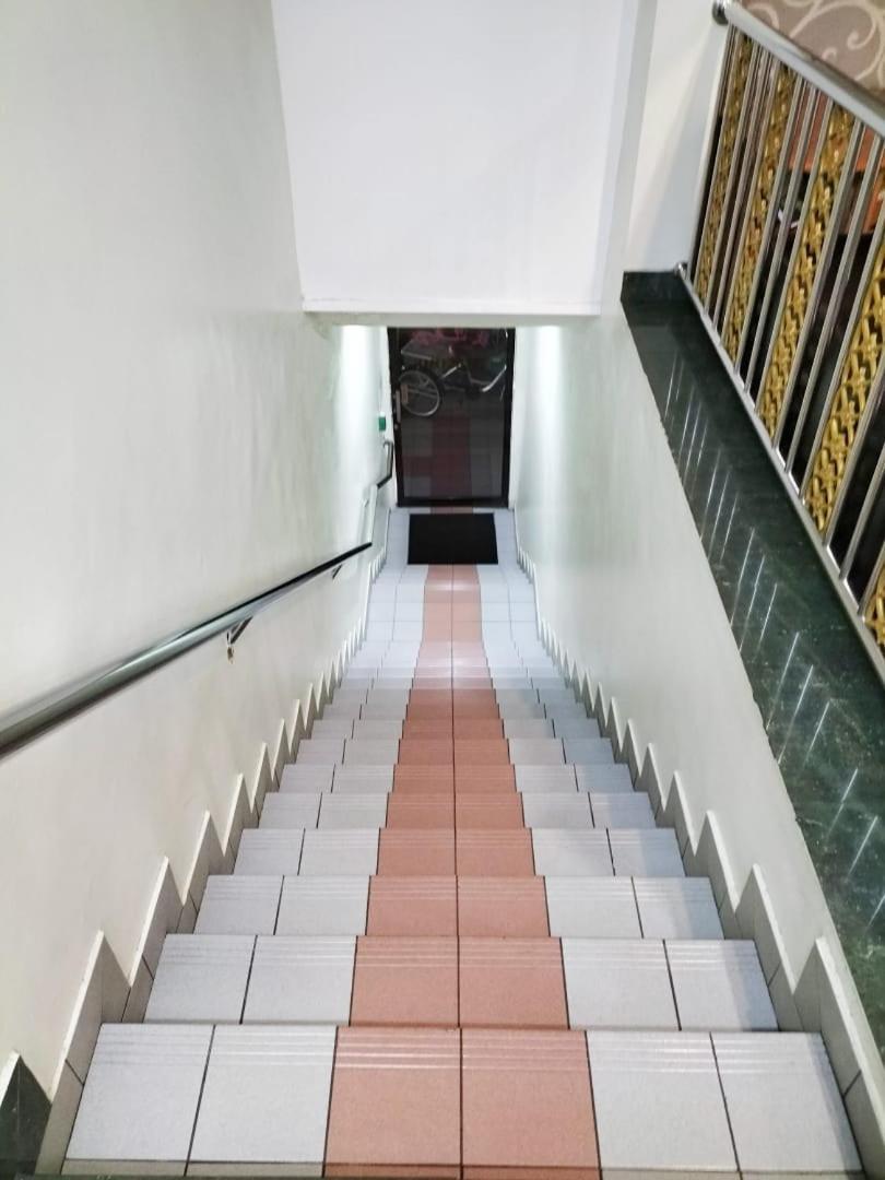 Faber Inn Bintulu Buitenkant foto